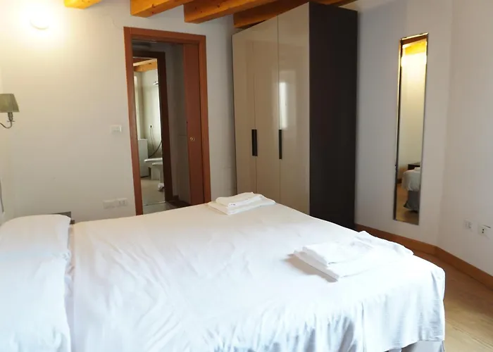 Trauner Rooms Collection